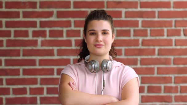 Portrait Confident Female Student Arms Crossed Standing Brick Wall School — Stok video