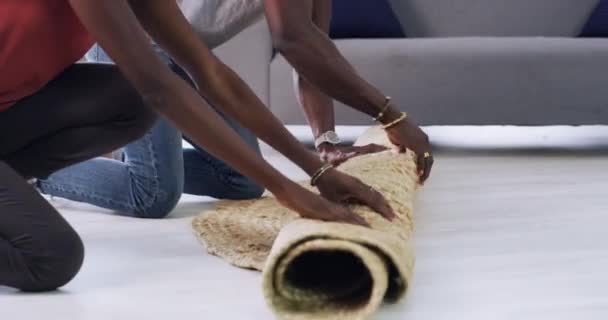 Video Footage Affectionate Young Couple Rolling Out Carpet Together New — Αρχείο Βίντεο