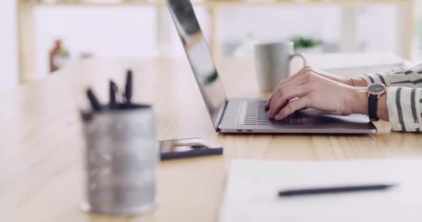 Video Footage Unrecognizable Businesswoman Working Her Computer — Wideo stockowe