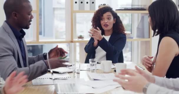 Video Footage Group Businesspeople Applauding While Having Meeting Boardroom — Stok video