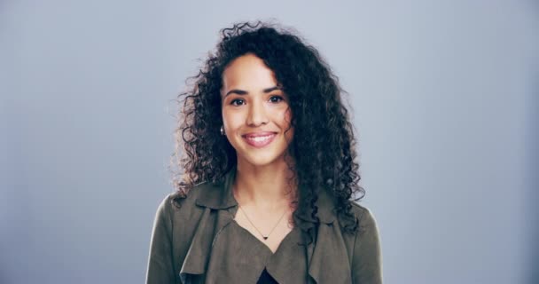 Video Footage Young Woman Showing Peace Sign Grey Background — Vídeos de Stock