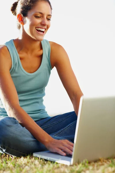 Smiling Young Girl Sitting Outdoors Laptop — Stock Photo, Image