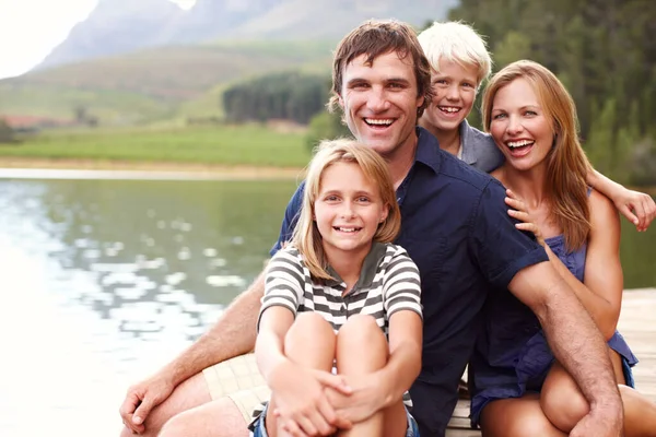 Handsome Father Smiling While Sitting His Family Jetty Lake — Fotografia de Stock