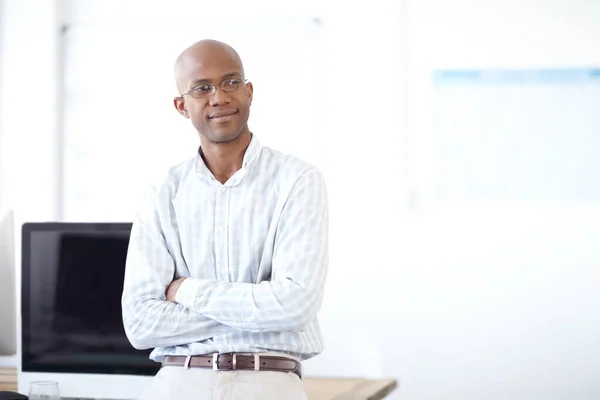 African American Designer Leaning Back Table Desktop Computers Looking Thoughtful — Stock fotografie