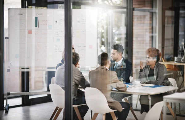 Eine Gruppe Von Geschäftsleuten Bei Einem Treffen Einem Büro — Stockfoto