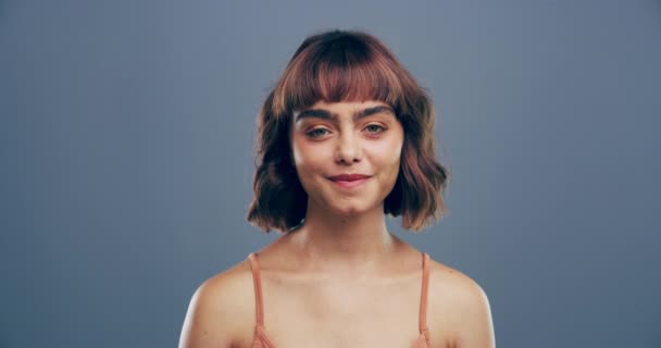 Video Footage Young Woman Showing Hand Sign Grey Background — Αρχείο Βίντεο