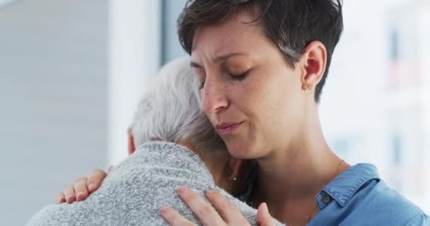 Video Footage Young Woman Consoling Her Upset Senior Mother Home — Stockvideo