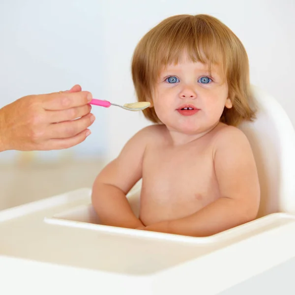 Cropped Image Mothers Hand Offering Spoonful Food Happy Baby — 图库照片