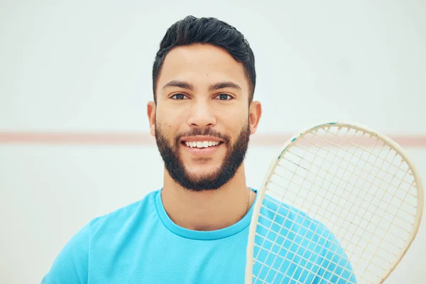 Portrait Squash Player Smiling Holding Racket Playing Court Game Copyspace — Stockfoto