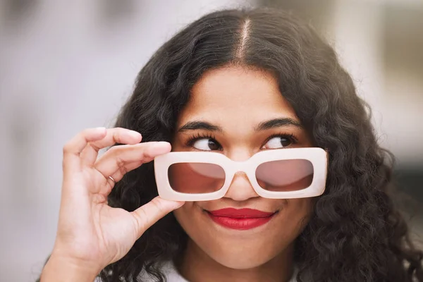 Closeup Beautiful Mixed Race Fashion Woman Wearing Sunglasses While Standing — Foto Stock