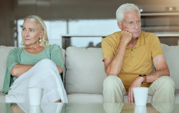 Unhappy Elderly Couple Sitting Sofa Together Arguing Senior Caucasian Man — Foto de Stock