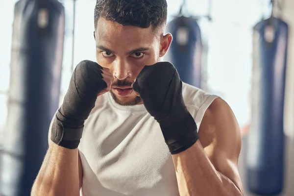 Retrato Boxeador Listo Para Entrenamiento Combate Primer Plano Cara Del — Foto de Stock