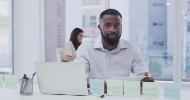 Video Footage Businessman Using Digital Tablet While Sitting His Desk — Vídeos de Stock