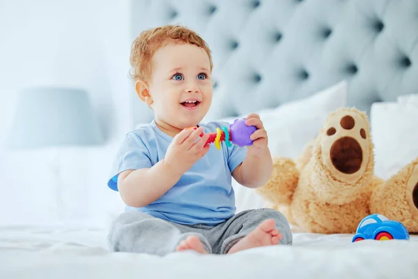Full Length Shot Adorable Little Boy Playing His Parents Bedroom — ストック写真