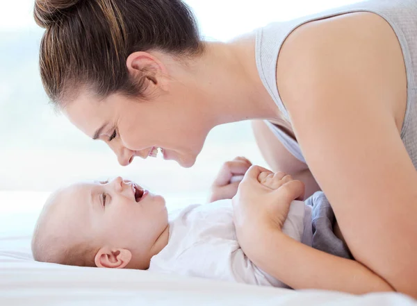 Young Mother Bonding Her Adorable Baby Boy Home — Stock Photo, Image