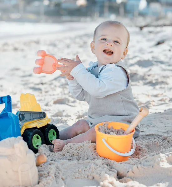 Little Boy Having While Sitting Sand Beach — Stock Photo, Image