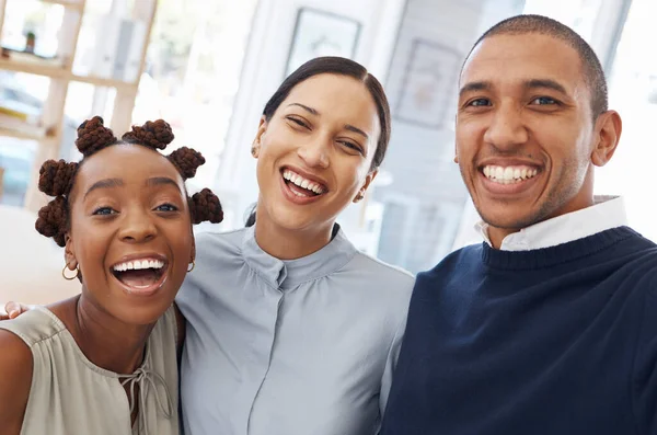 Portrait Group Three Cheerful Diverse Businesspeople Taking Selfie Together Work — Φωτογραφία Αρχείου