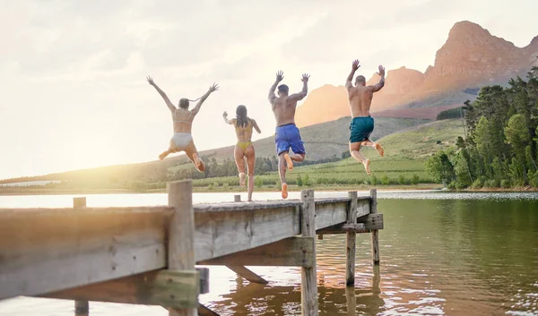 Group Friends Having Fun Lake — Foto Stock