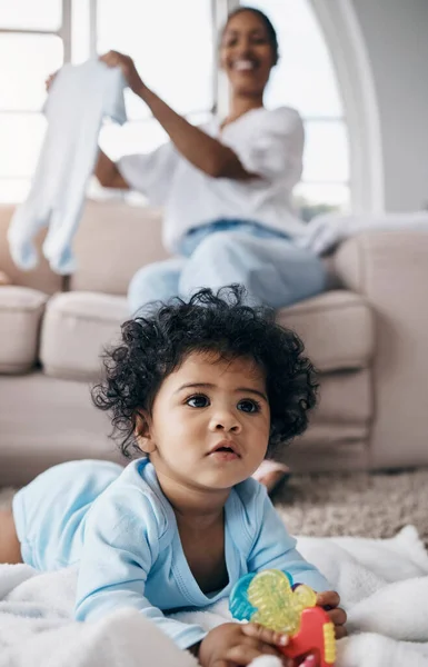 Adorable Little Girl Playing Toy Living Room While Her Mother — Stock Fotó