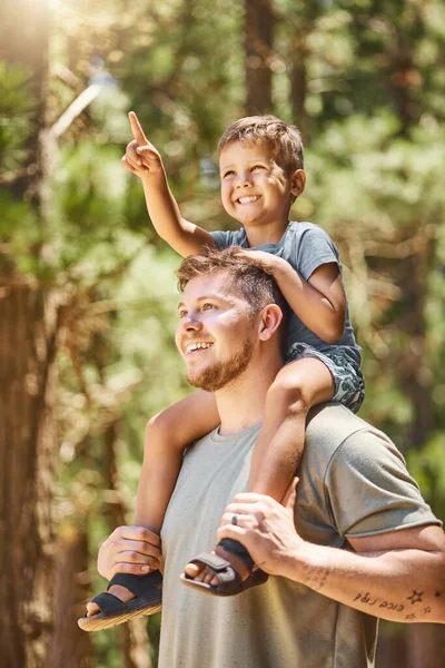 Handsome Young Man Carrying His Son His Shoulders While Camping — Foto Stock