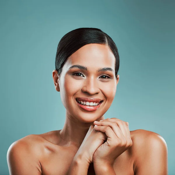 Portrait Young Beautiful Mixed Race Woman Smooth Soft Skin Posing — Fotografia de Stock