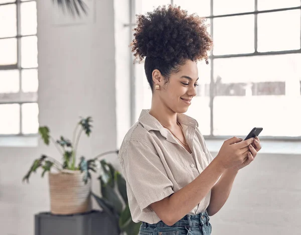 Young Cheerful Mixed Race Businesswoman Typing Message Phone Work One — Stok fotoğraf