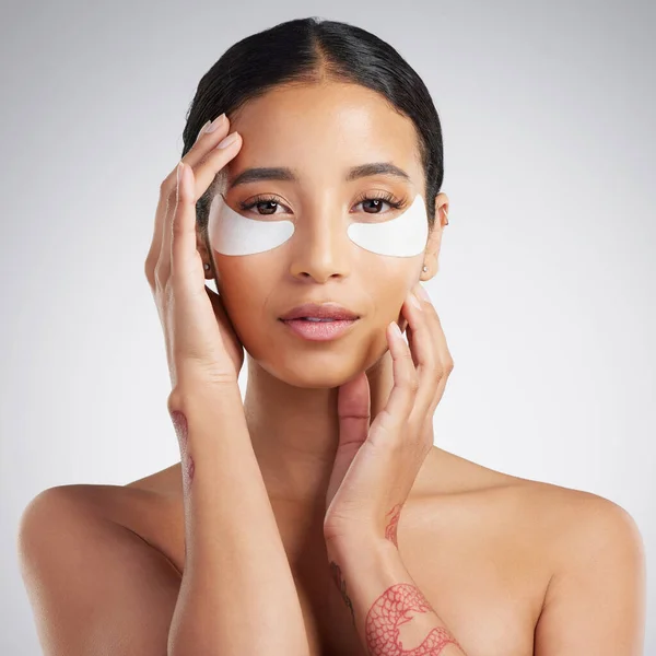 Studio Portrait Beautiful Mixed Race Woman Wearing Eye Patches Hispanic — Foto Stock