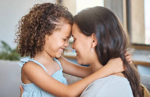 Close Joyful Mother Daughter Sharing Special Moment While Touching Foreheads — ストック写真