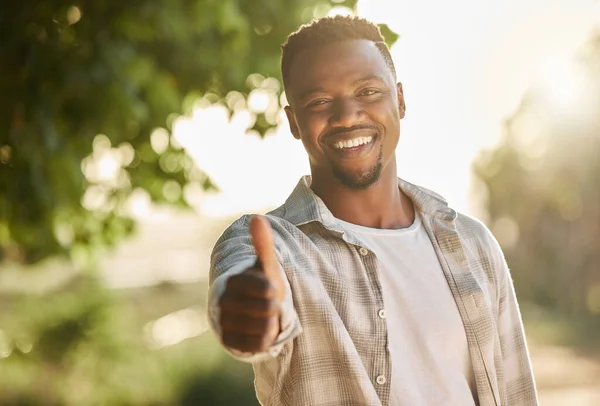 Young Man Giving Thumbs Farm — ストック写真