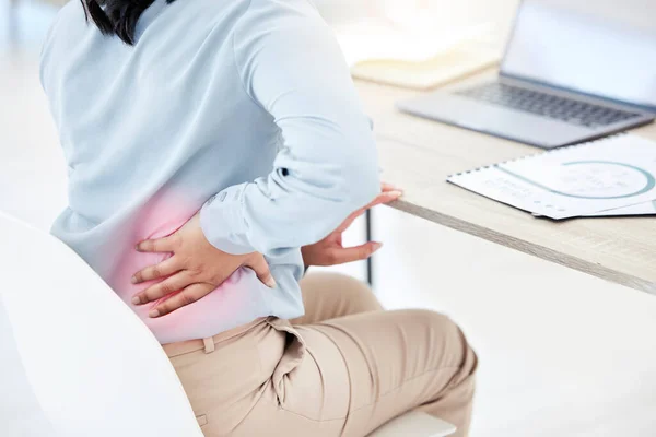 Closeup Shot Unrecognisable Businesswoman Experiencing Lower Back Pain While Working — Foto Stock