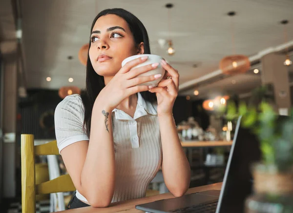 Young Businesswoman Taking Break Working Enjoy Coffee Cafe — Φωτογραφία Αρχείου