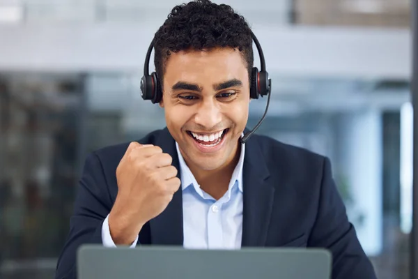 Young Call Centre Agent Cheering While Working Office — Stockfoto