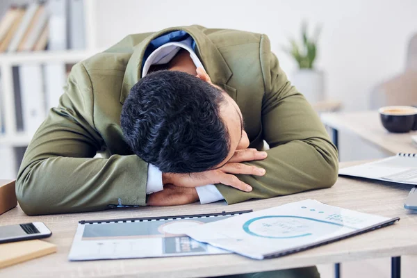 Unrecognizable Businessman Asleep His Desk Office — Stock Photo, Image