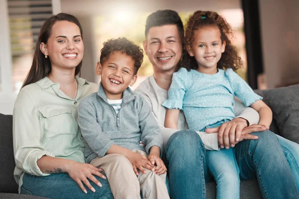 Young Family Spending Time Together Home — 图库照片