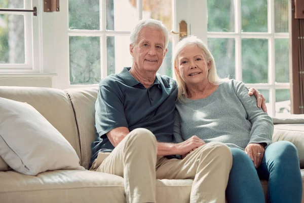 Cropped Portrait Affectionate Senior Couple Sitting Living Room Home — Fotografia de Stock