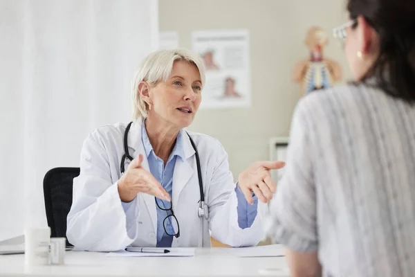 Mature Doctor Having Consultation Patient — Foto Stock