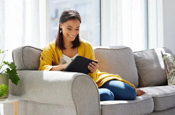 Young Woman Using Digital Tablet Home — Foto Stock