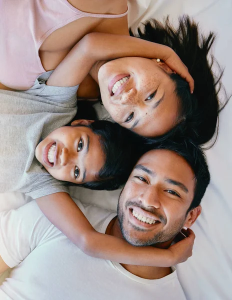 Happy Family Lying Bed Portrait Happy Family Multiracial Family Resting — Stock Photo, Image
