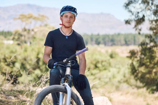 Portrait Handsome Man Wearing Helmet While Cycling His Bicycle Athlete — Fotografia de Stock