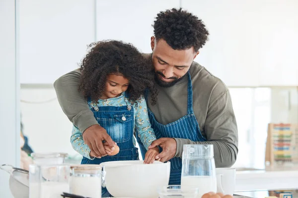 Handsome Young Man His Daughter Baking Kitchen Home — Stock Fotó