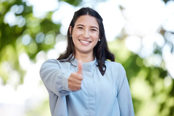 Wens Veel Succes Portret Van Een Jonge Zakenvrouw Die Duimen — Stockfoto