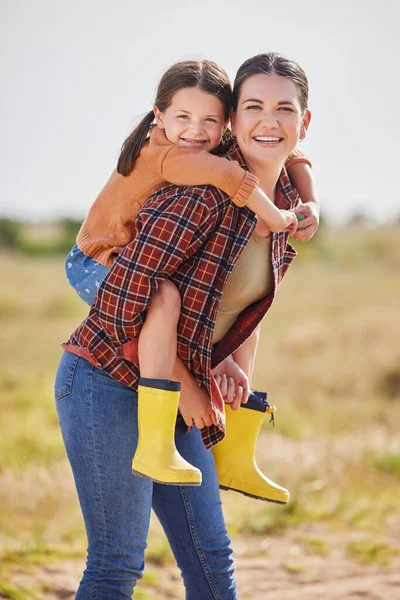 Woman Her Daughter Spending Time Farm — Stock Fotó