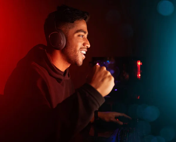 Clutched Handsome Young Male Gamer Playing Video Games Dark Room — Foto Stock