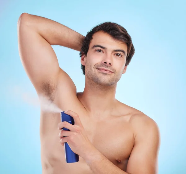 You Wont Smell Better Young Man Applying Underarm Deodorant Studio — Photo