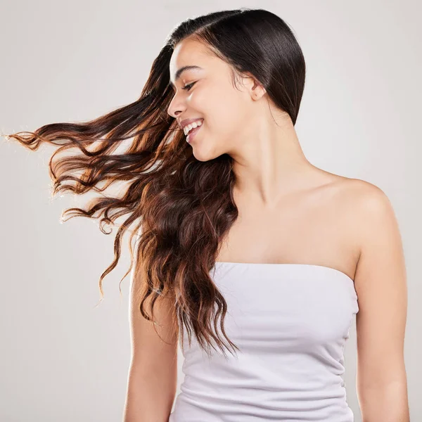 She Flips Her Hair World Sees Her Shine Studio Shot — Stockfoto