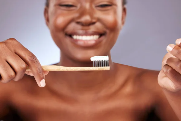Keep Healthy Smile Studio Shot Beautiful Young Woman Brushing Her — Stock Photo, Image
