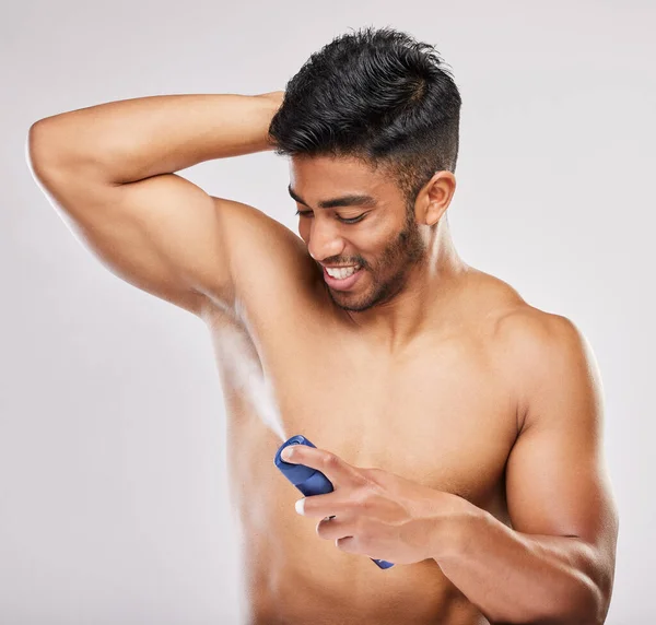 Stay Fresh All Day Young Man Applying Deodorant Grey Background — Fotografia de Stock