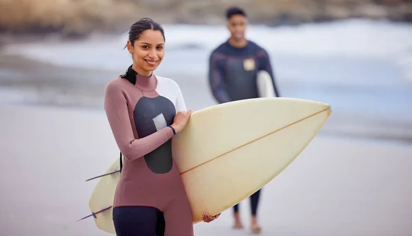 Its Hot Out Were Looking Catch Some Waves Portrait Young — Fotografia de Stock