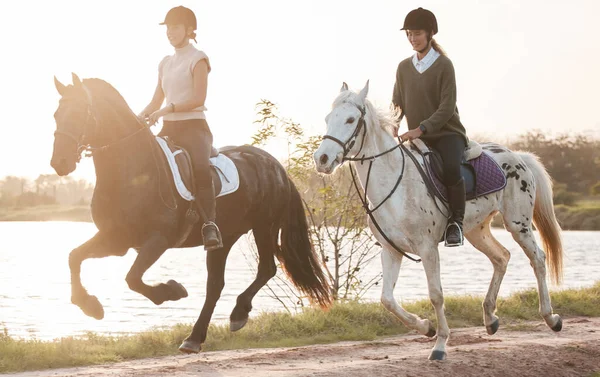 Horseback Rising Good Your Body Brain Emotions Two Young Women — Stok fotoğraf