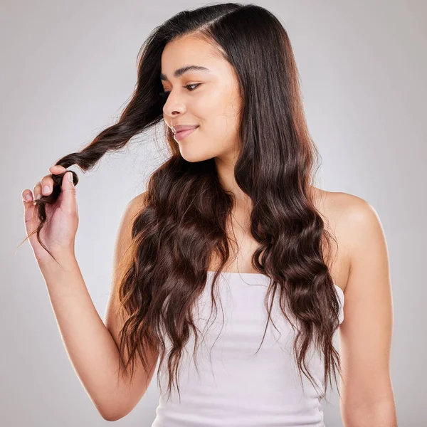 More Breakage Studio Shot Young Woman Beautiful Long Hair — Stockfoto